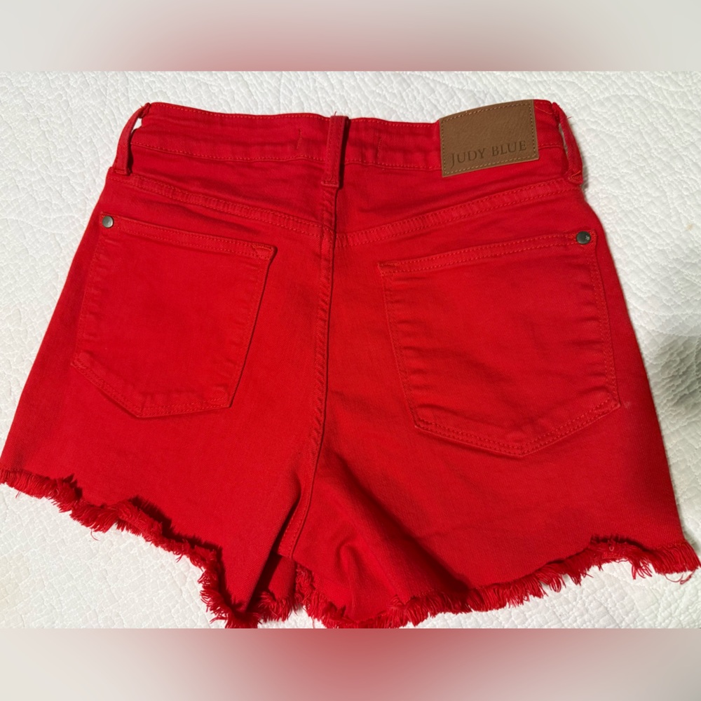 Judy Blue Red Garment Dyed High Rise Shorts Size Small - Picture 3 of 3